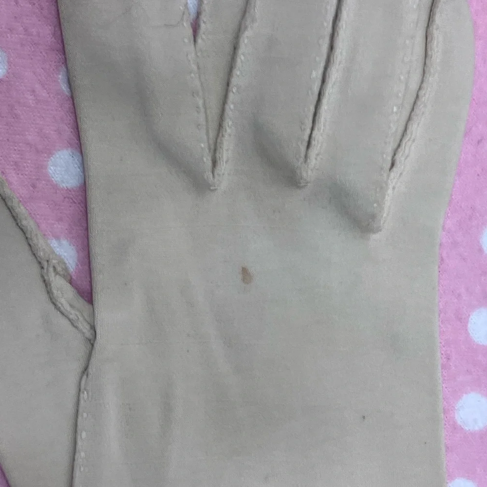 Vintage Cream Embroidered Gloves 6 1/2